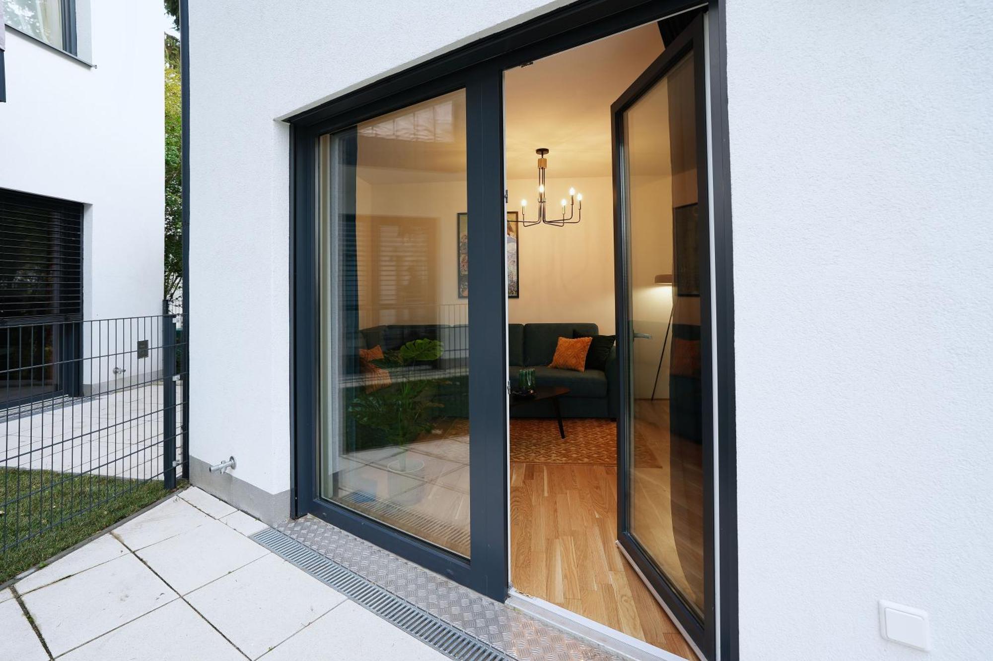 Modern Design Meets Green Comfort - Stay In Style At Carl'S Design Residences L Parking & Great Connection To City Center Βιέννη Εξωτερικό φωτογραφία